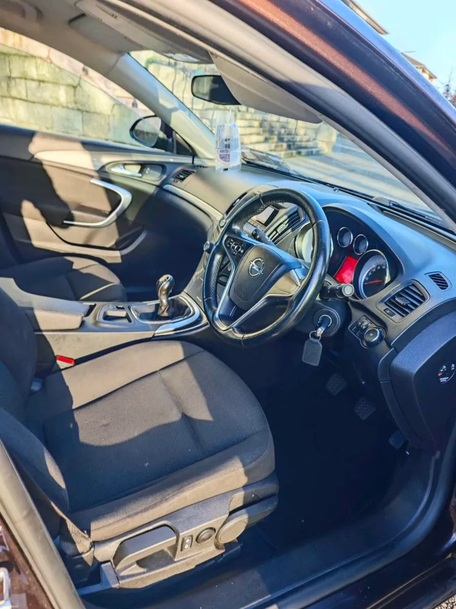 Opel insignia 2014 2.0 cdti - Image 2