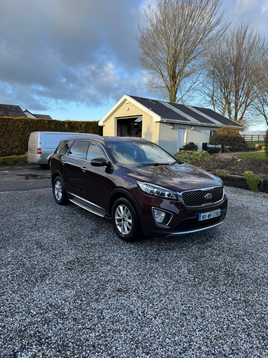 2016 Kia sorento - Image 1