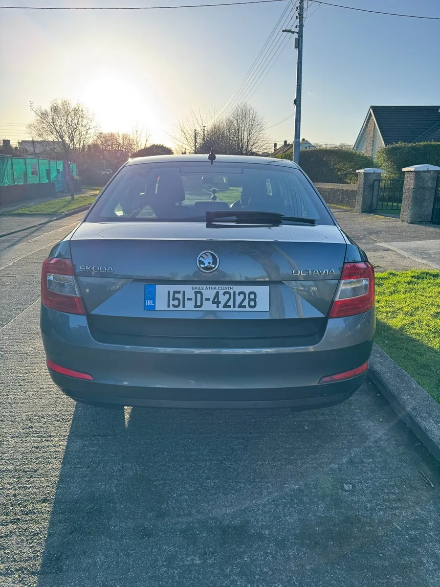 Skoda Octavia 1.6 TDI Automatic - Image 3