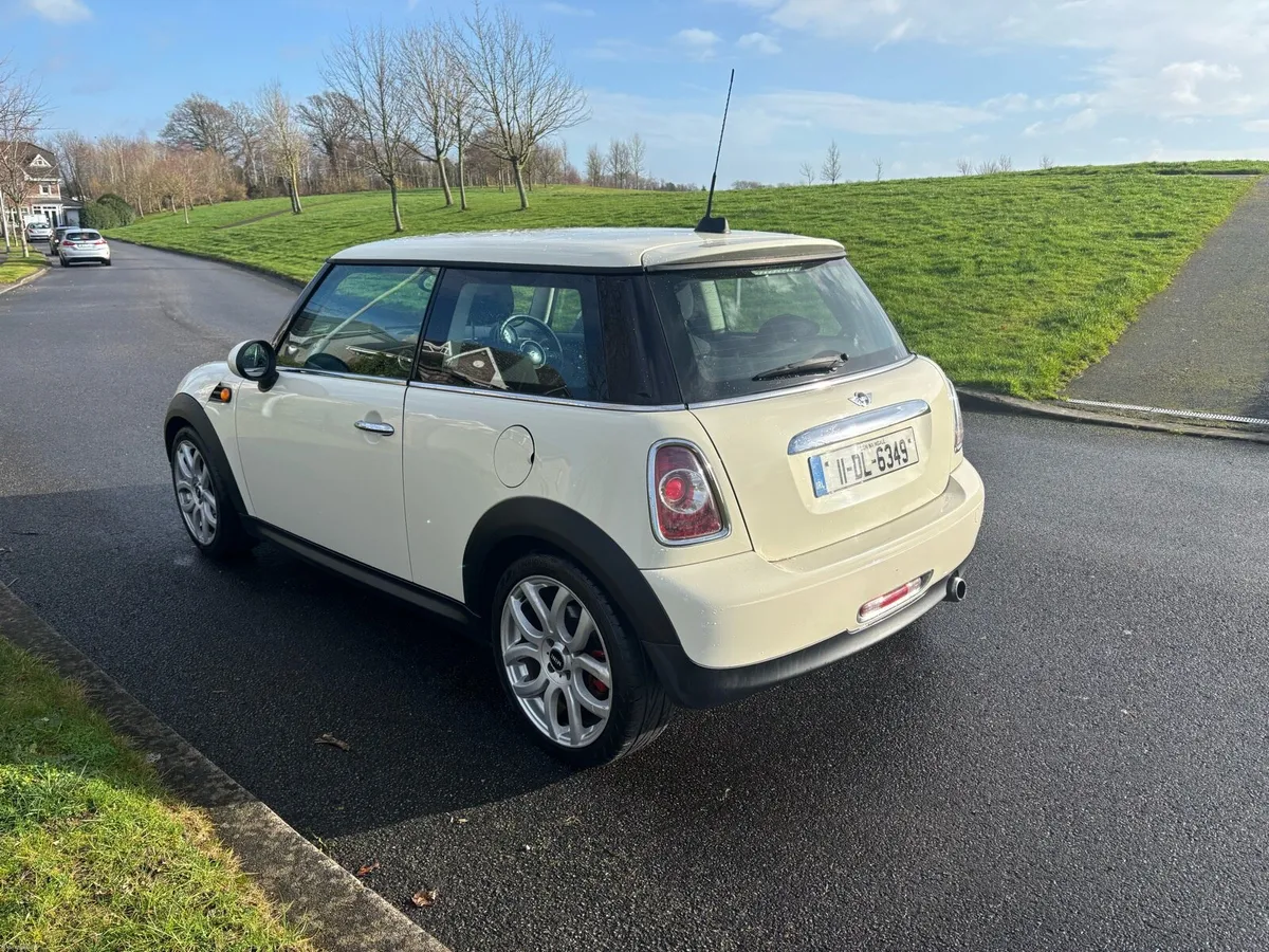 Mini Cooper 2011 - Image 3