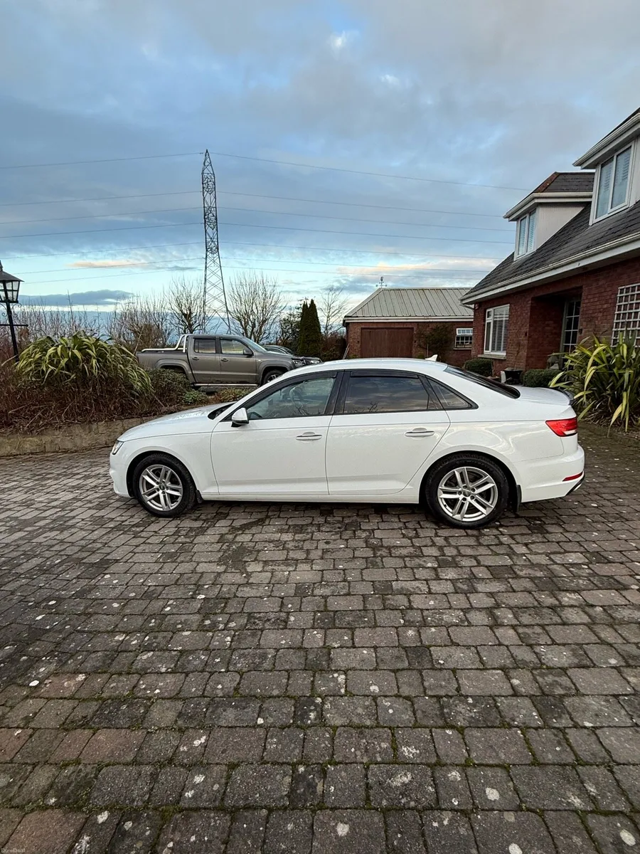 2019 audi a4 sport - Image 4