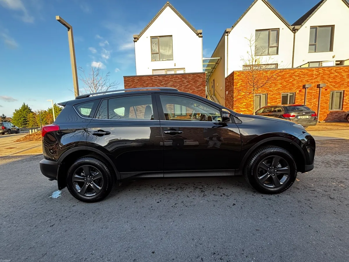 Toyota RAV4 2014 - Image 2
