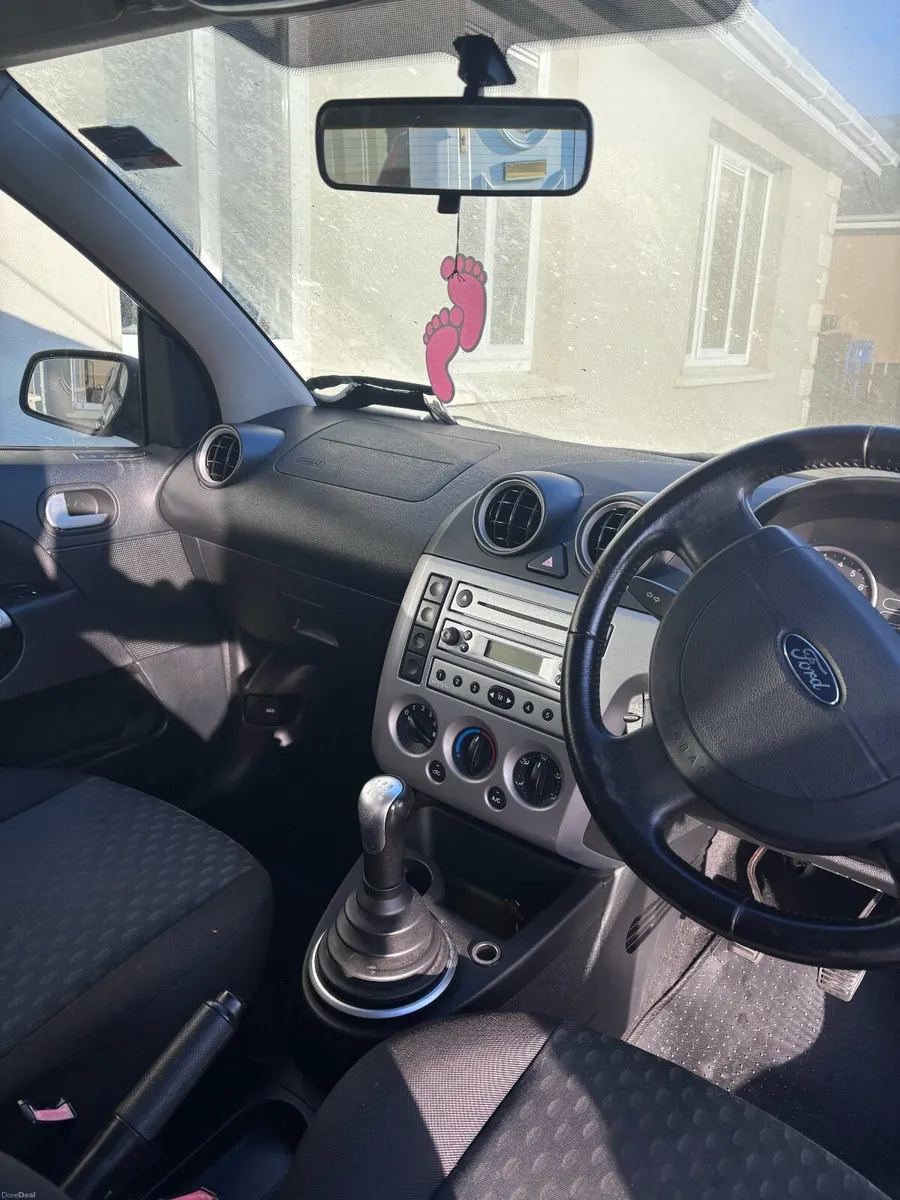 Ford Fiesta 2005 - Image 2