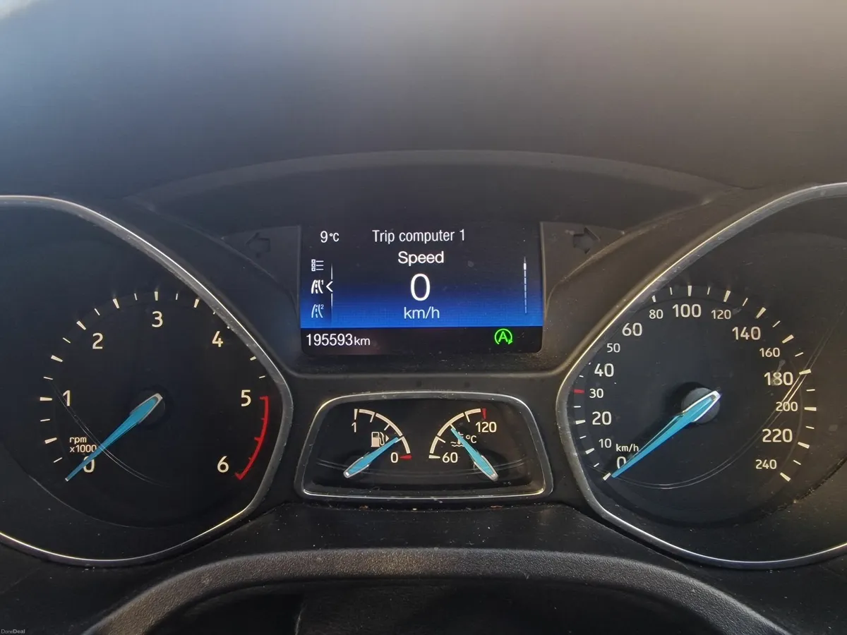 Ford Focus Titanium 1.5 TDCI (NCT 07/27) - Image 4