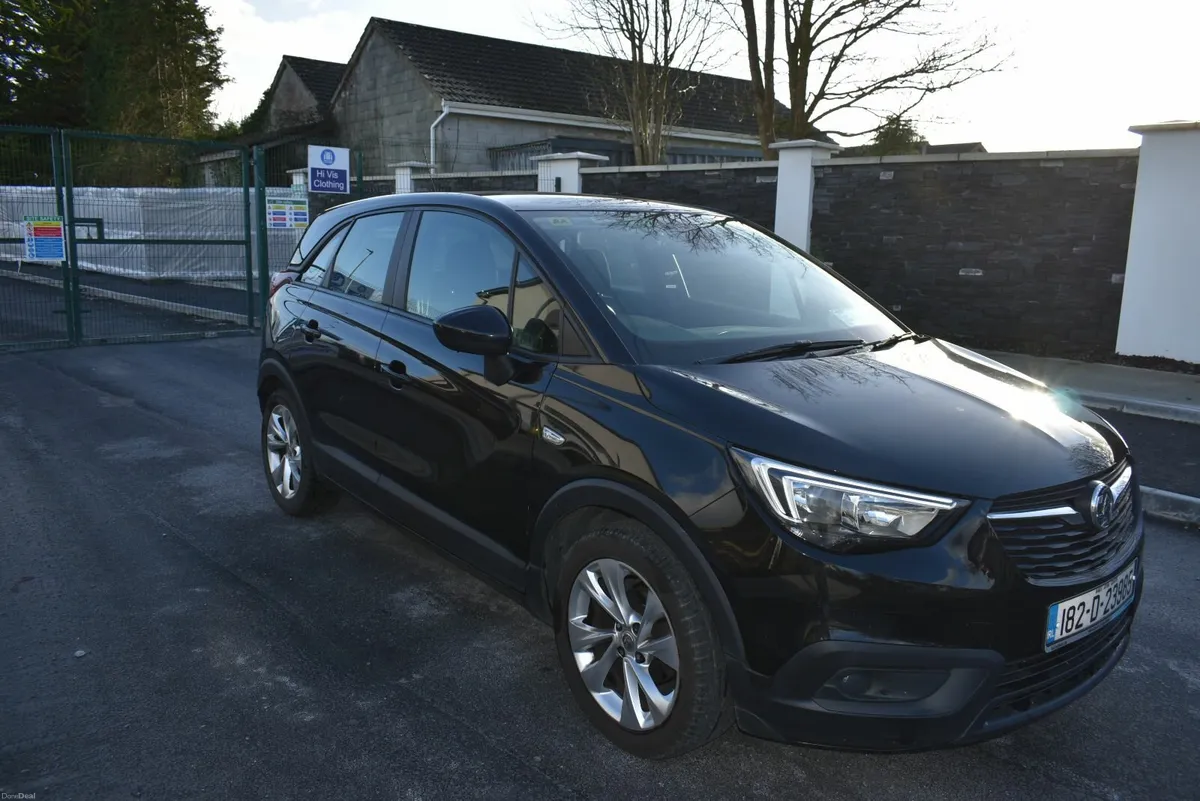 182 Vauxhall Crossland X 1.2 petrol SE Nav 64300km - Image 2