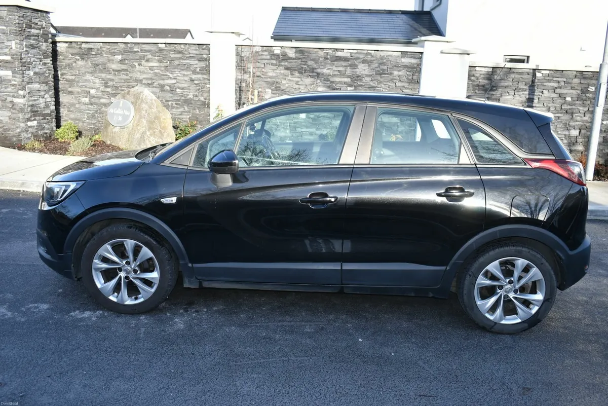 182 Vauxhall Crossland X 1.2 petrol SE Nav 64300km - Image 4