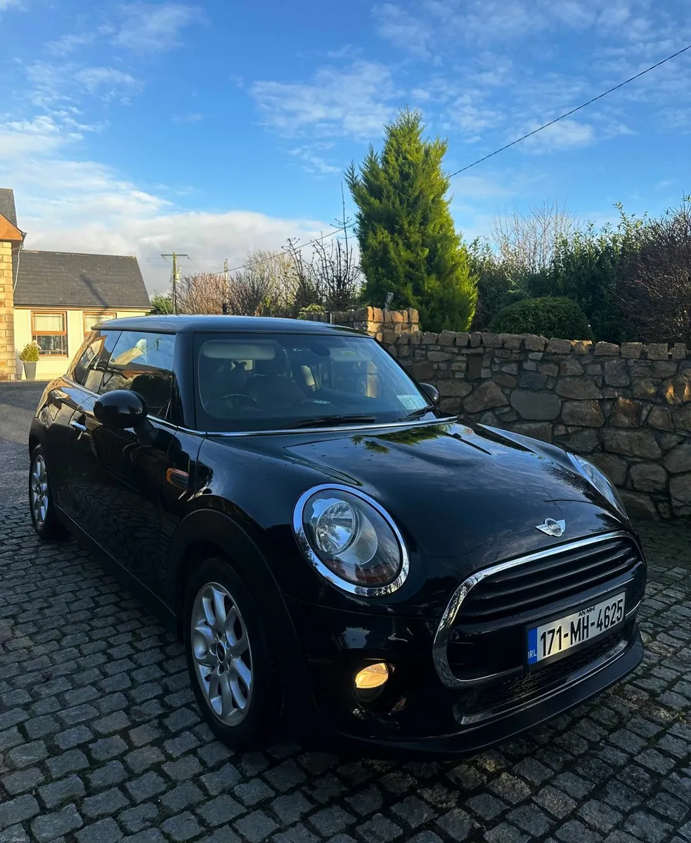 Mini Cooper 2017 - Image 1