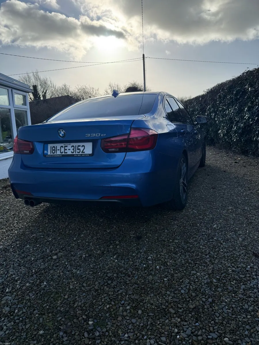 BMW 181 330e MSPORT - Image 3