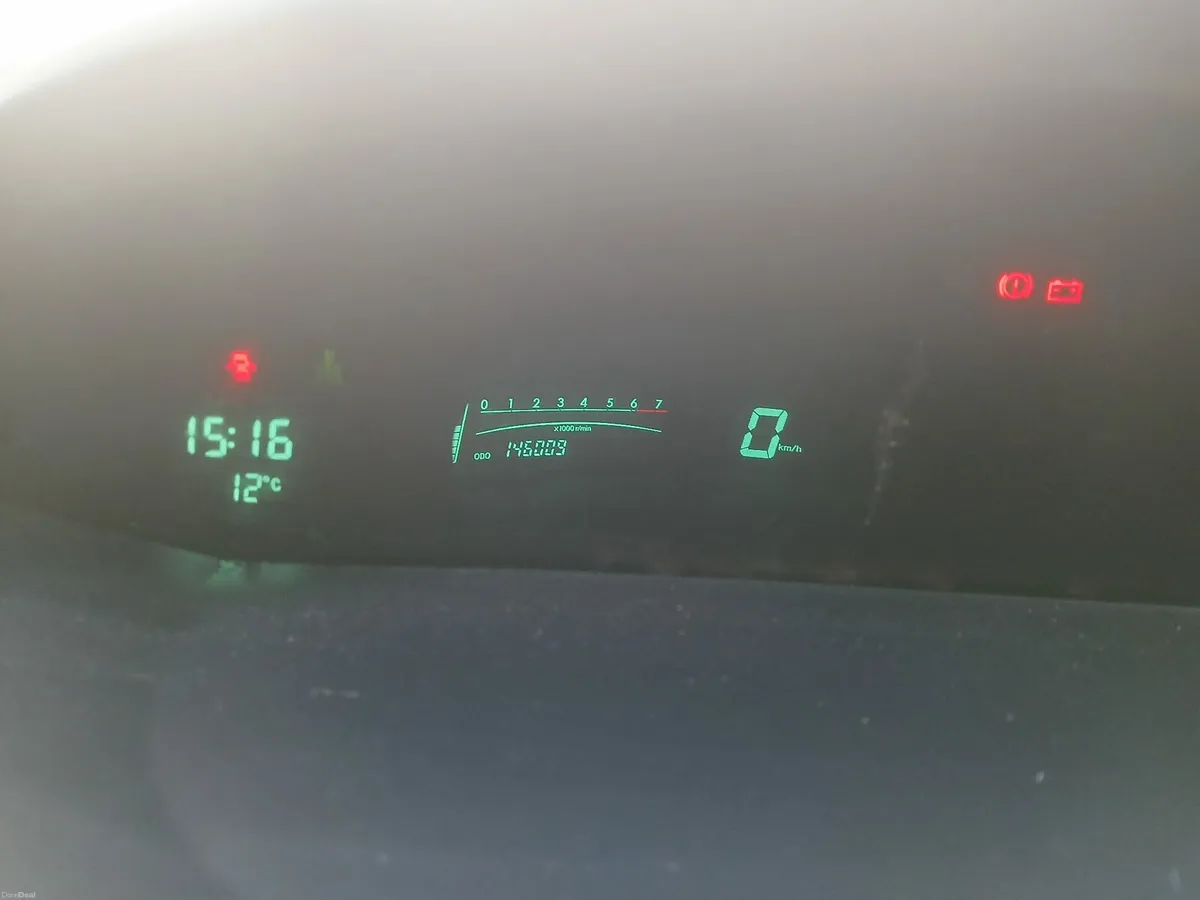 Toyota Yaris 2010 - Image 3