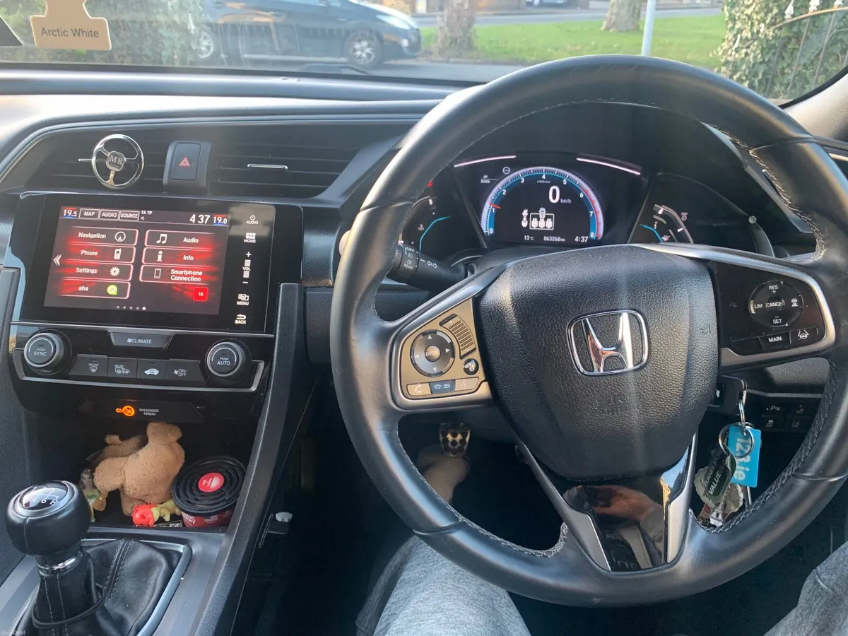 Honda Civic 2021 - Image 4
