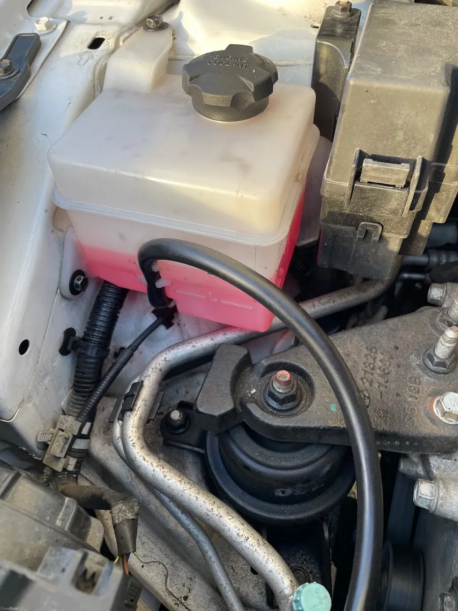 Hyundai i20 2013 - Image 2