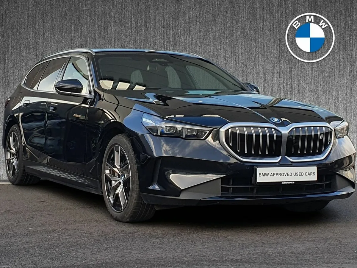 BMW i5 eDrive40 Sport Edition Touring - Image 1