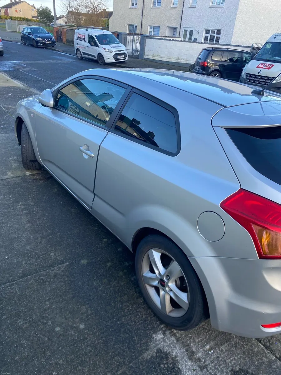 Kia Ceed 2008 - Image 2