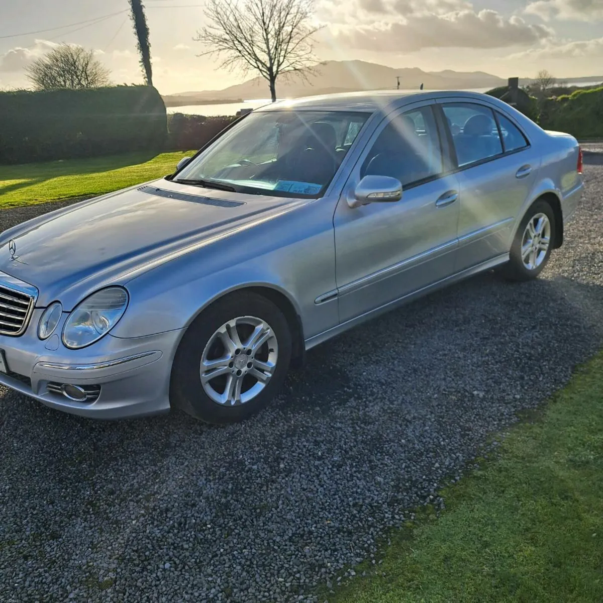 Mercedes Benz E-Class E220 2009 - Image 3