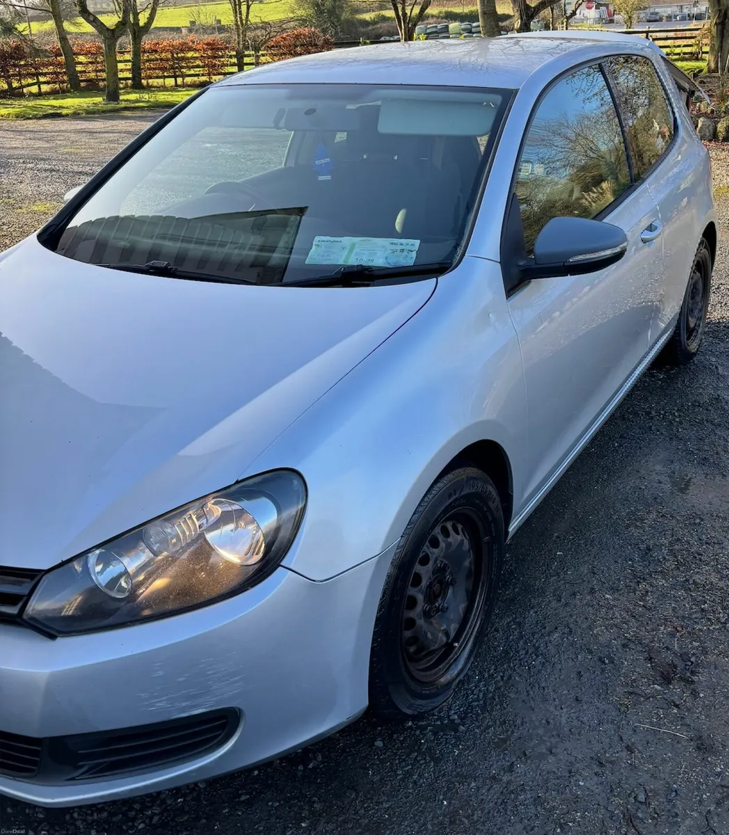 Volkswagen Golf 2010 - Image 1