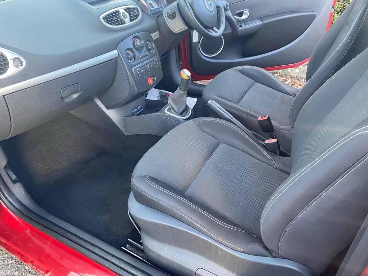 RENAULT CLIO 1.5 DCI NEW NCT FULL SERVICE - Image 4