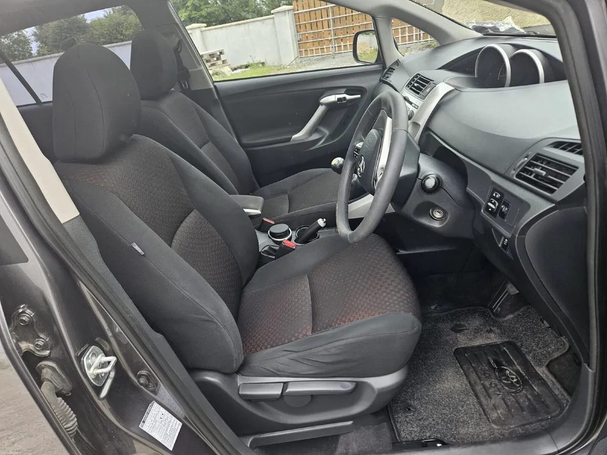 Toyota Verso 2011 - Image 3