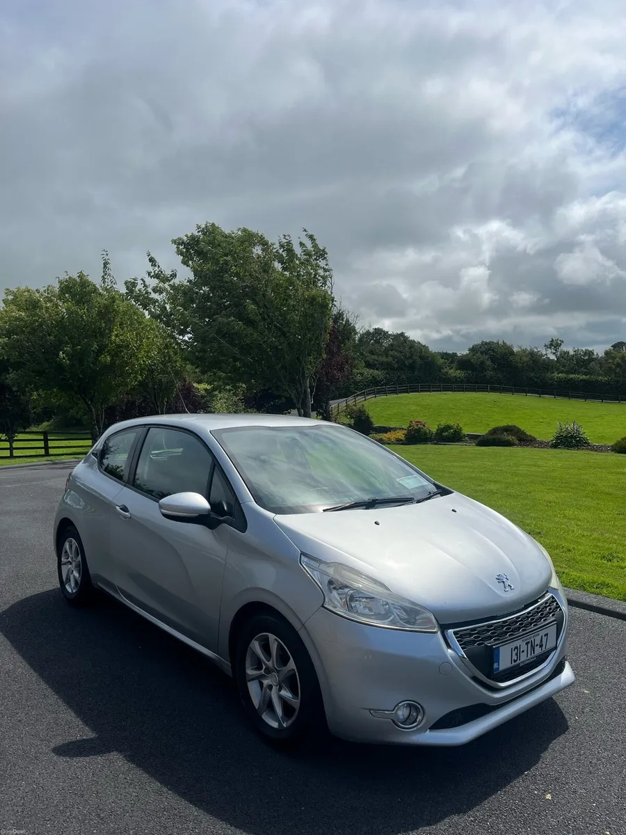 PEUGEOT 208 2013 - Image 1