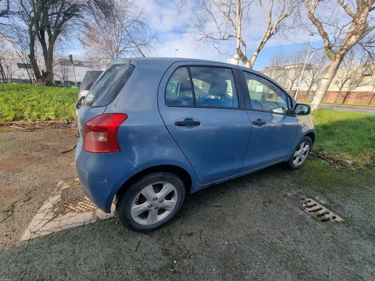 Toyota Yaris & Corolla Verso - Image 3