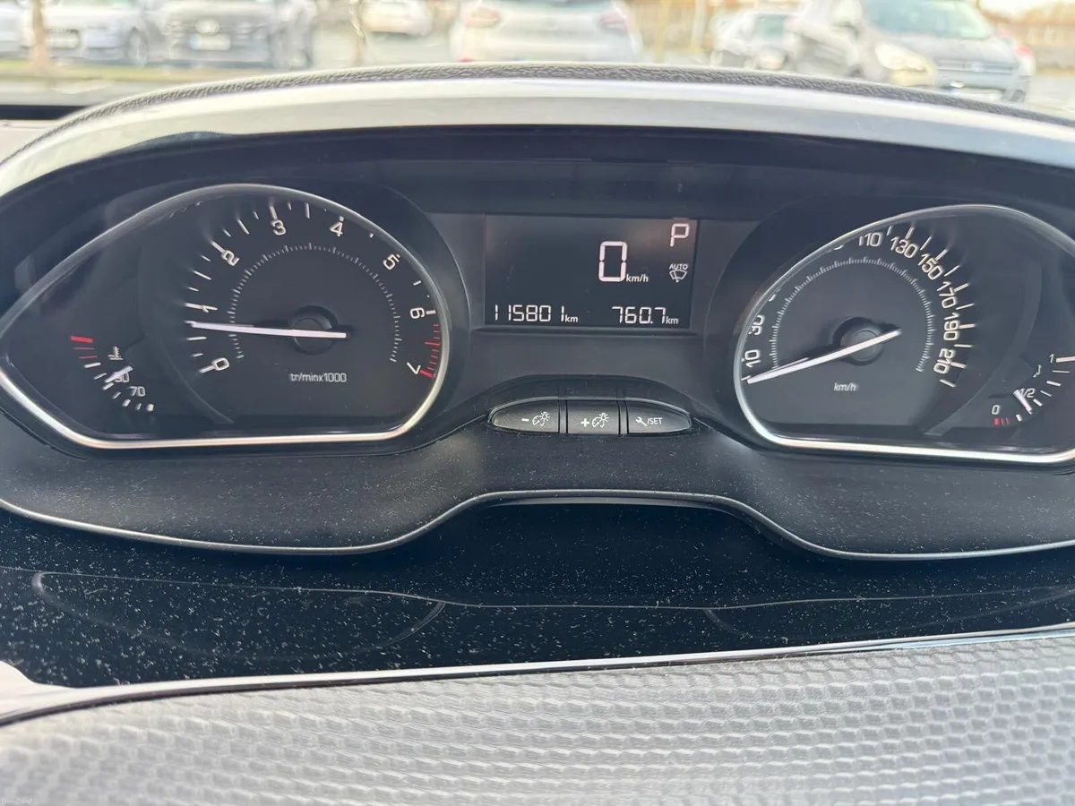 Car for sale - Image 4