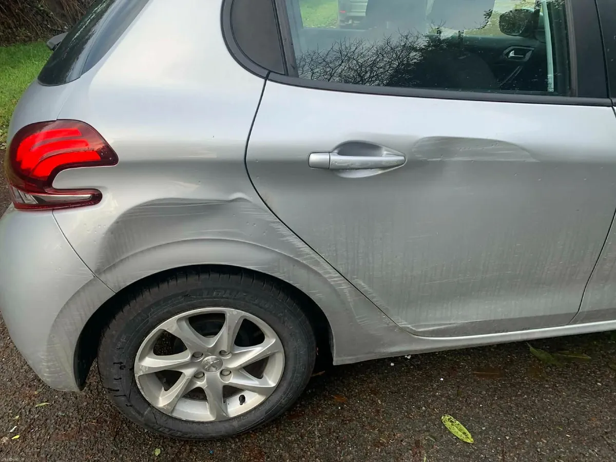 Peugeot 208 2018 - Image 3