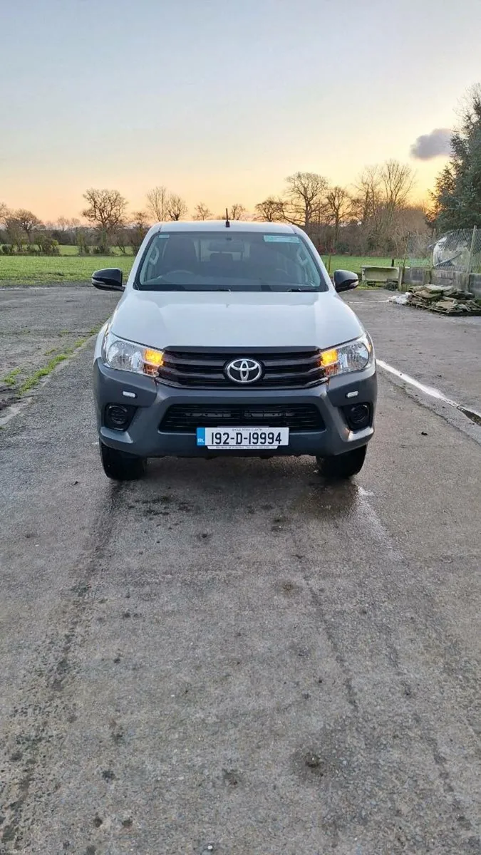 Toyota Hilux - Image 1