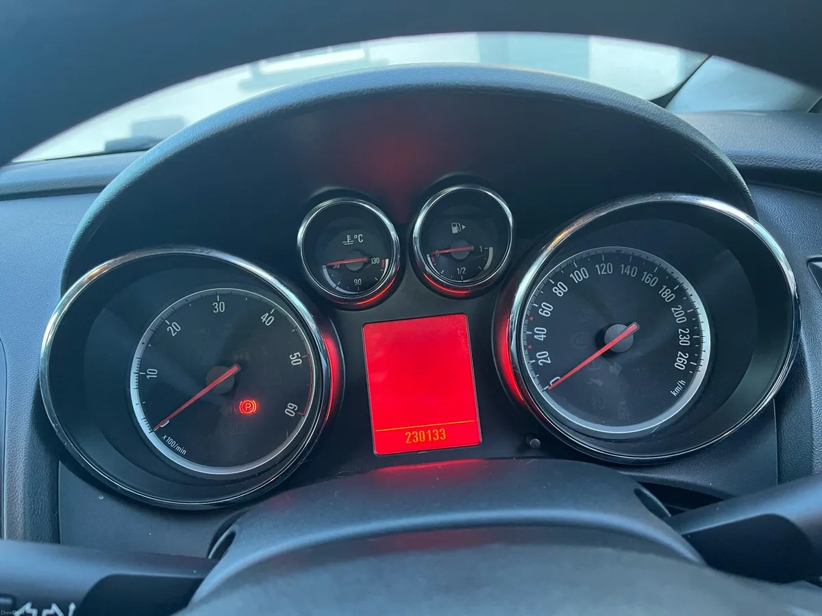 2011 Opel Astra 1.3 Manual Nct 06/26 tax 06/26 - Image 4