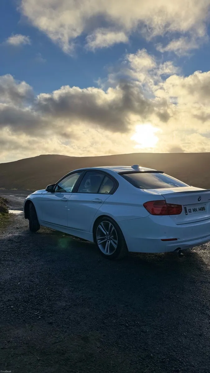BMW 320D 2012 - Image 4