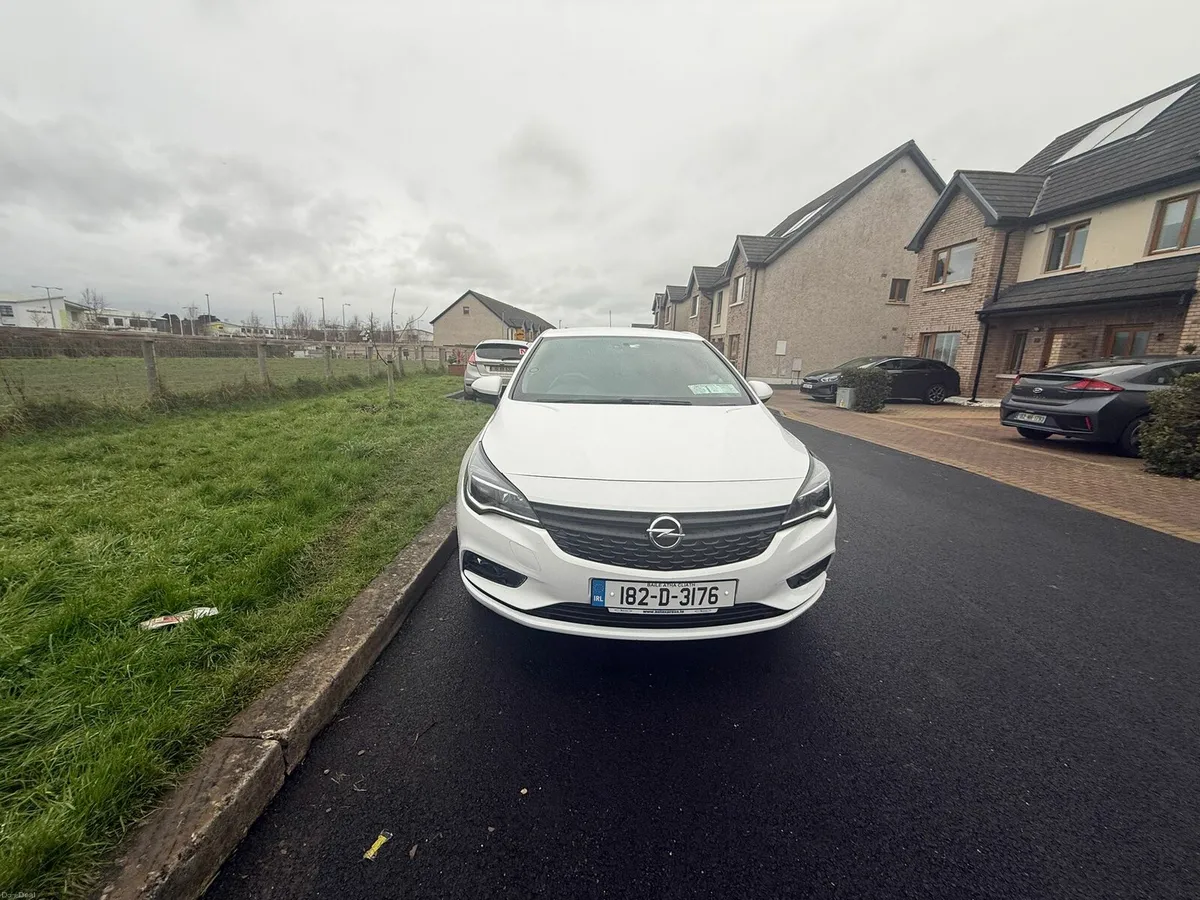Opel Astra 2018 - Image 3