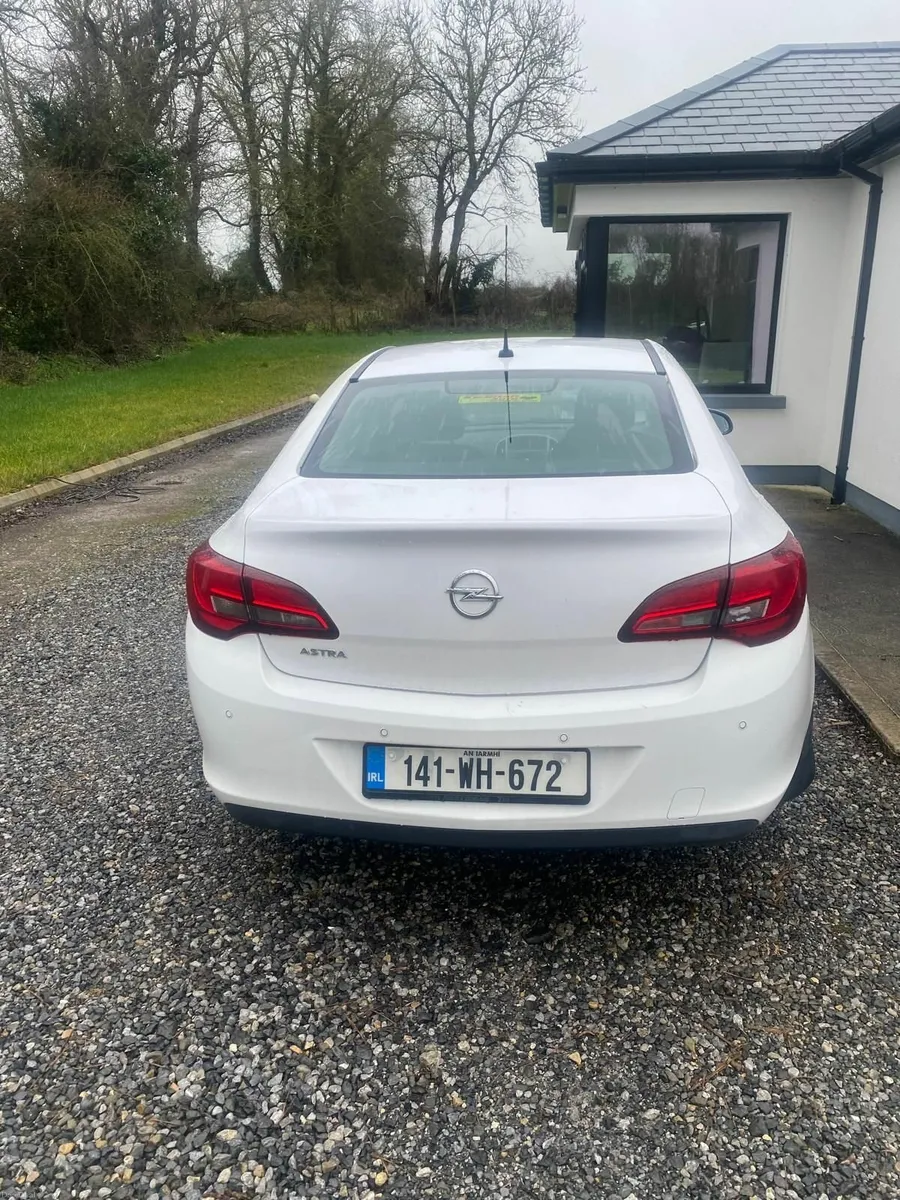Opel Astra 2014 - Image 3