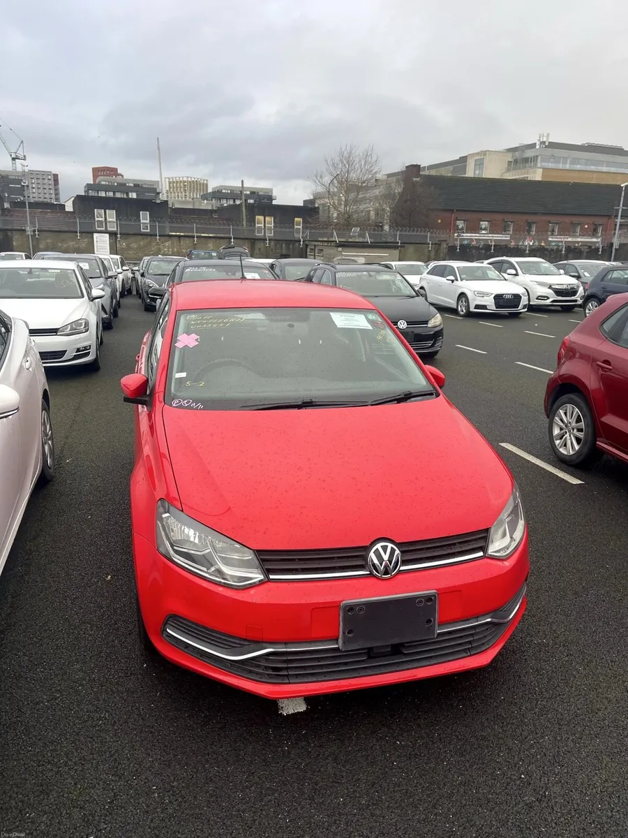 Volkswagen Polo 2015 - Image 1