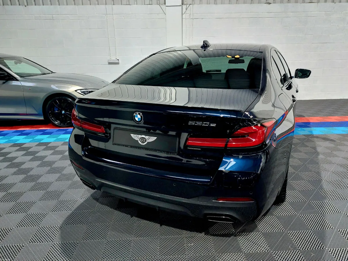 BMW 5-Series 2021 - Image 3