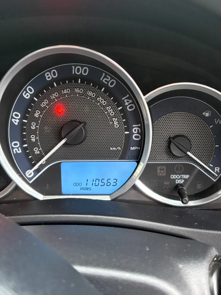 Toyota Auris 2014 - Image 4