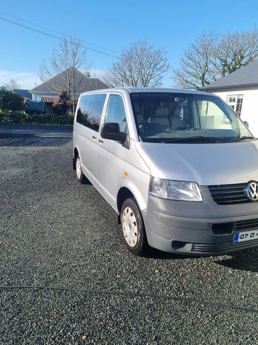 VW Transporter/Shuttle - Image 3