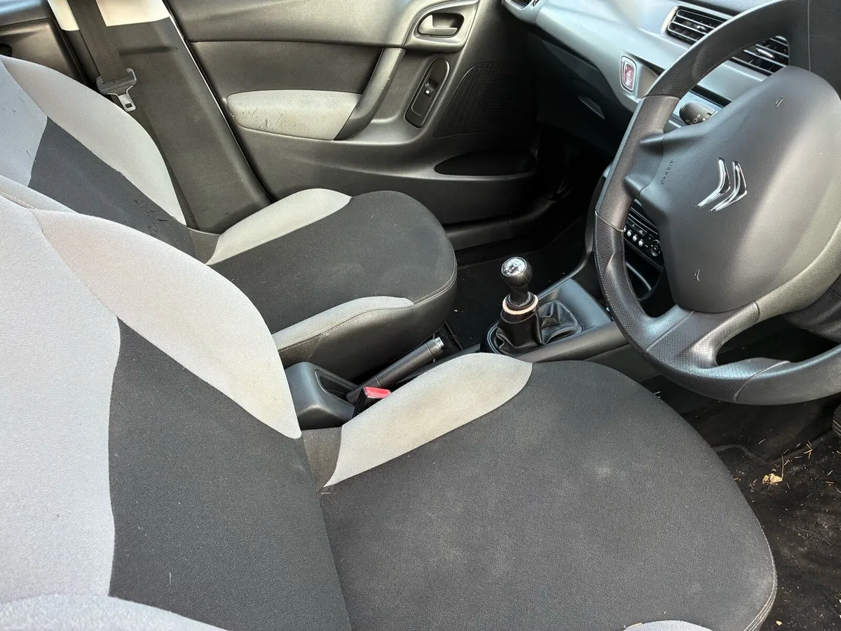 Car - Image 2