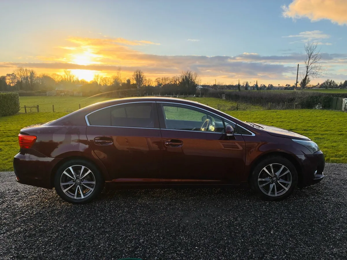 141 Toyota Avensis Luna 2.0 Diesel - Image 1