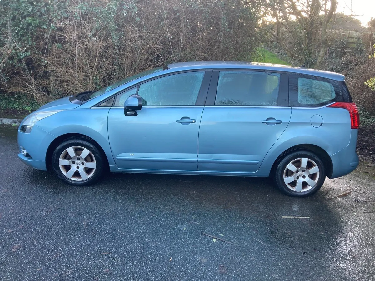 Peugeot 5008 - Image 2