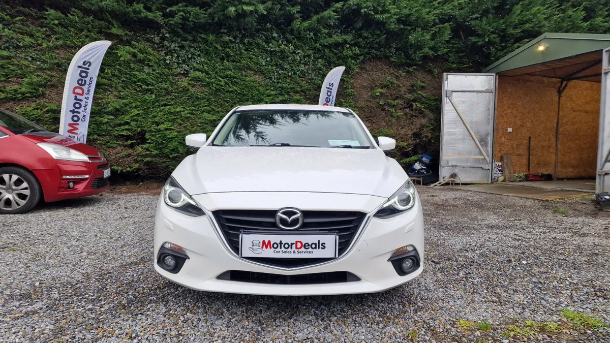 Mazda 3 2.0 Petrol  2015 - Image 3