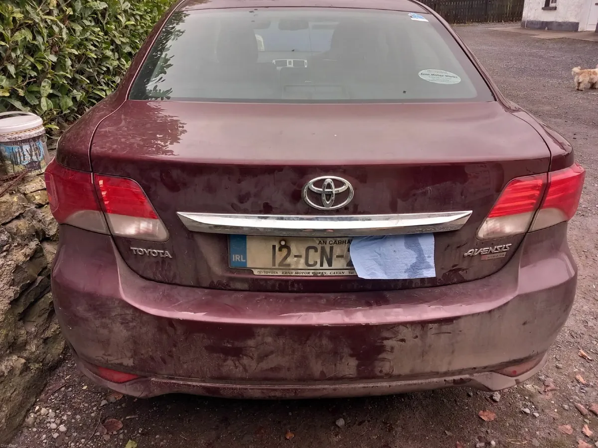 Toyota Avensis 2012 - Image 1