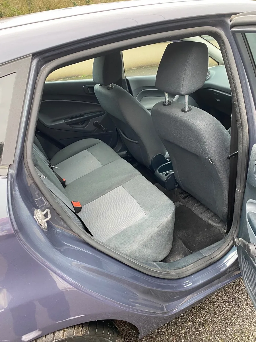 Ford Fiesta 2011 - Image 3