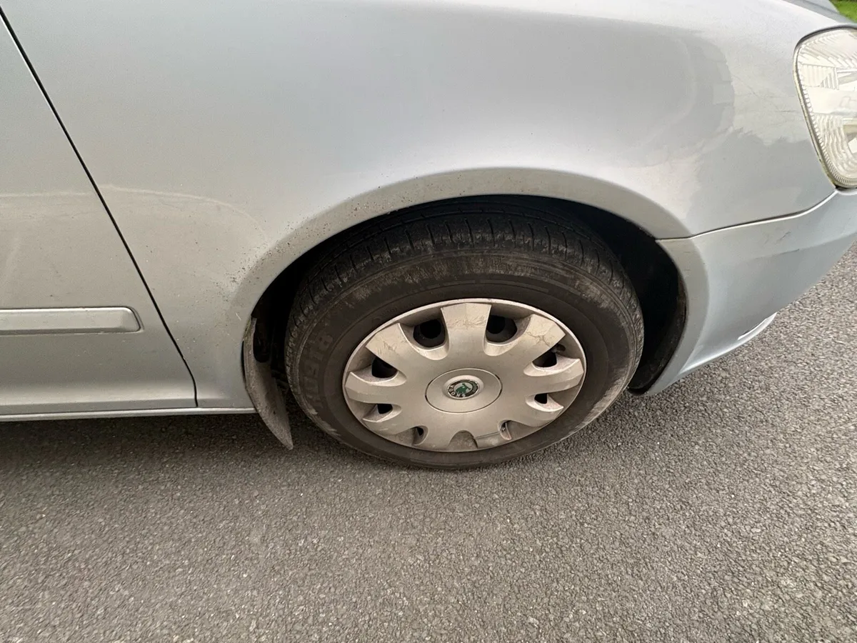 2011 Octavia - Image 4