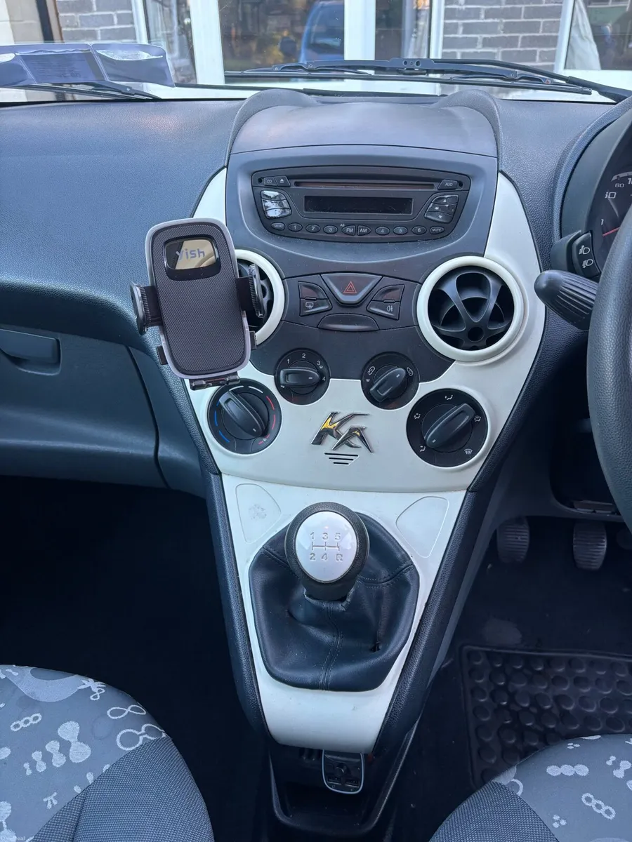 Ford KA 2010 - Image 2