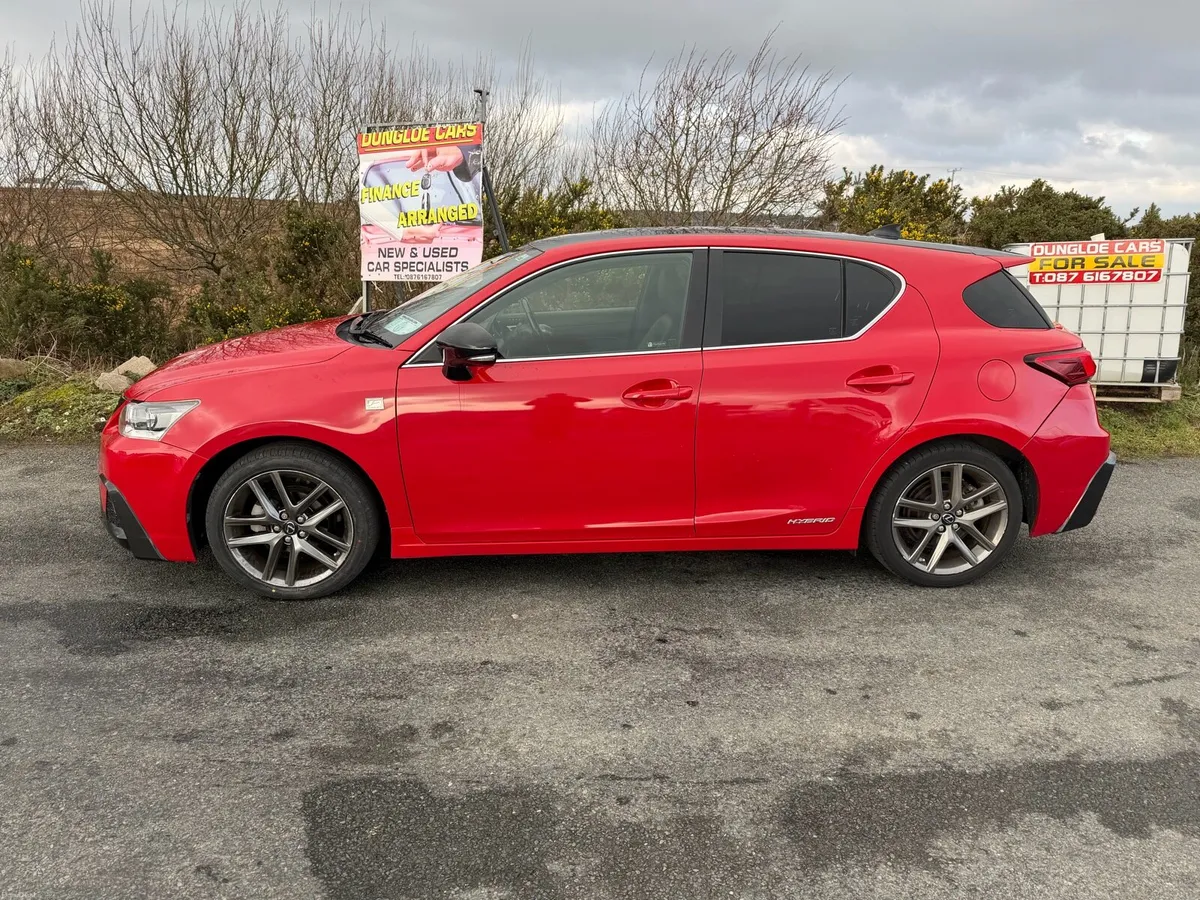 172 Lexus CT200H f sport Hybrid - Image 2