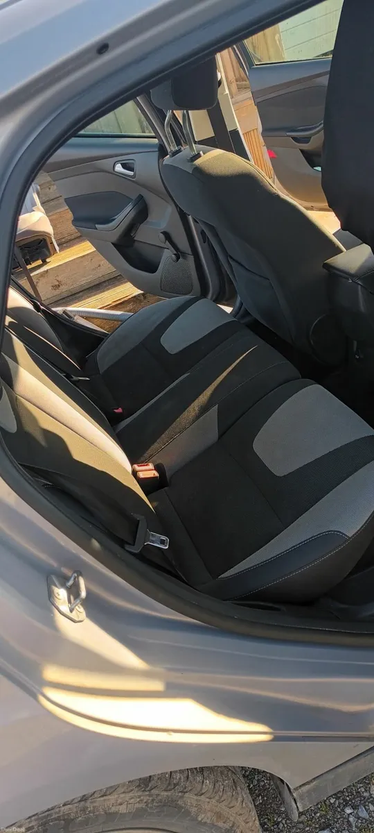 Ford Focus 2013 - Image 2