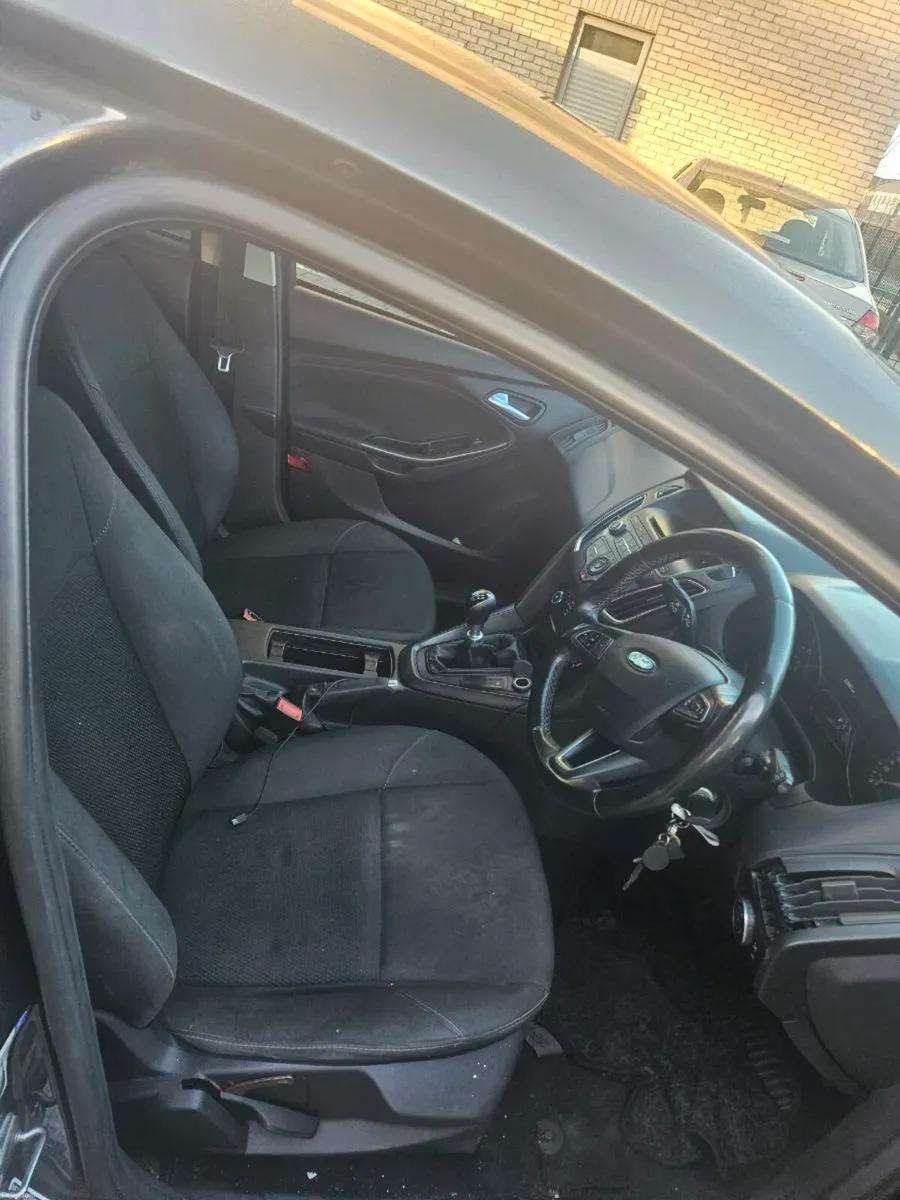 Ford focus - Image 2