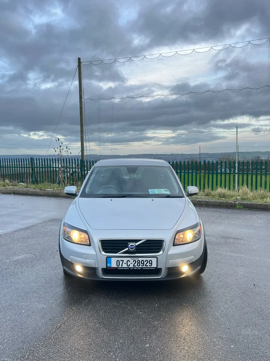 Volvo C30 * LOW MILAGE* - Image 2
