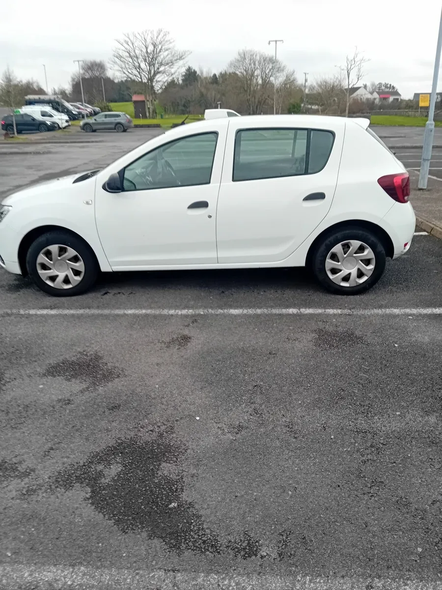 Dacia Sandero 2019 - Image 2