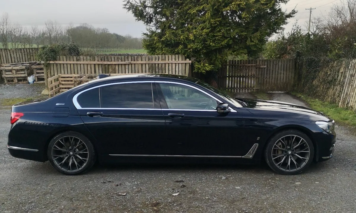 BMW 7-Series 2018, LWB - Image 3