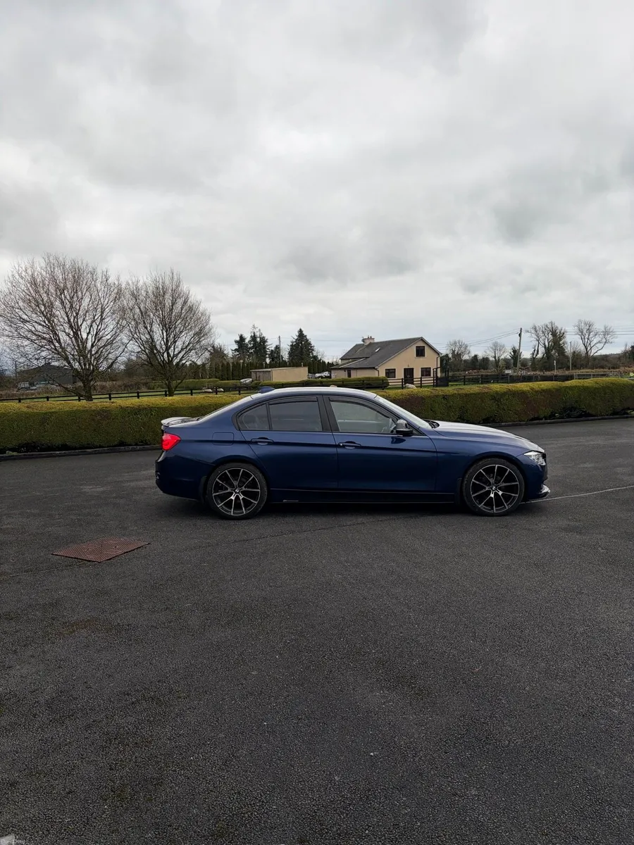 BMW 320d - Image 4