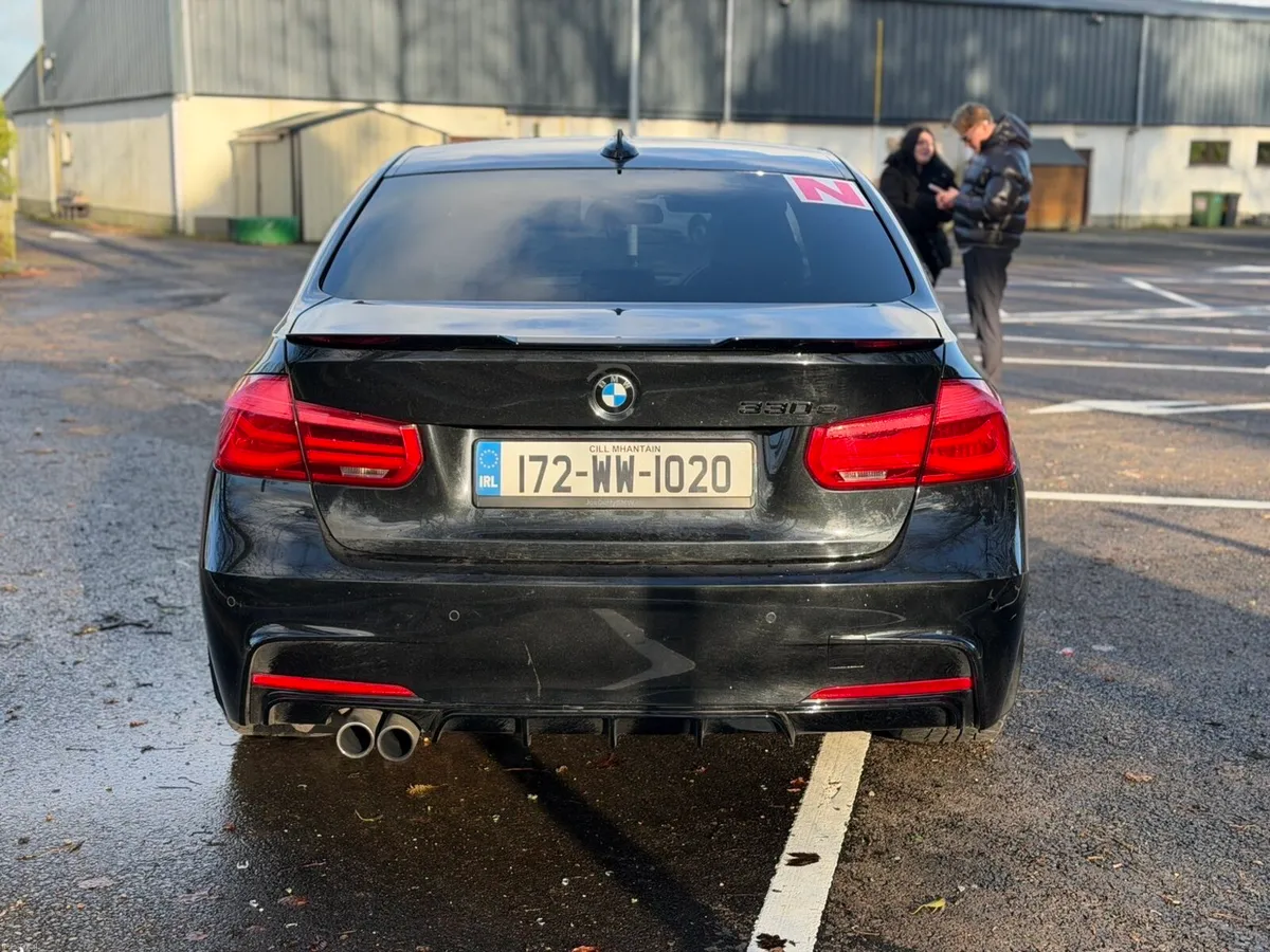 BMW 330e M sport low km - Image 4